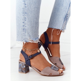 Leder-Sandalen mit hohem Absatz Maciejka 04120-43 Beige-Marineblau navy blau 2