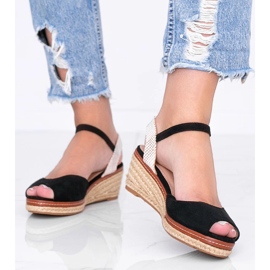 Schwarze Espadrilles am Heis Wedge 1
