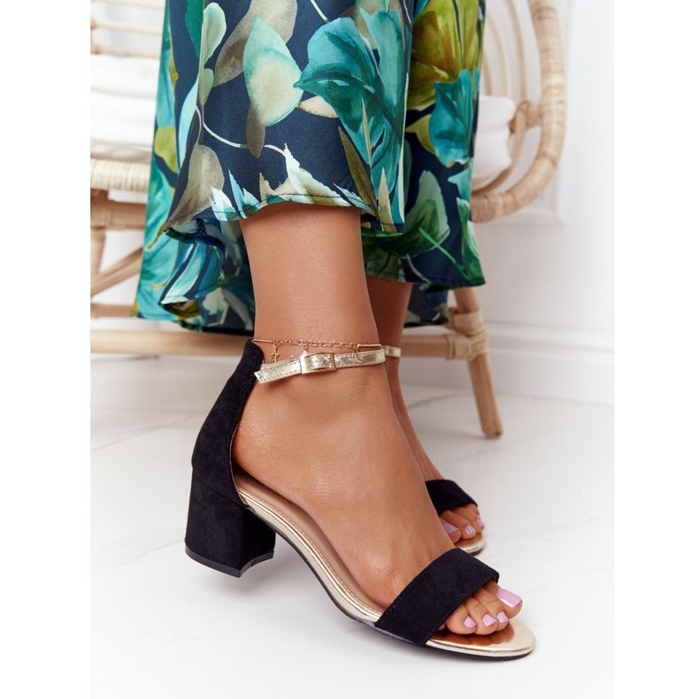 Schwarze Sandalen aus Wildleder mit Absatz Janet 1