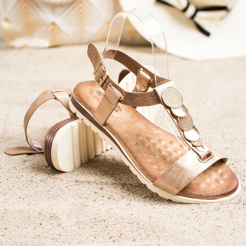 Evento Goldene Sandalen mit Ornamenten 1