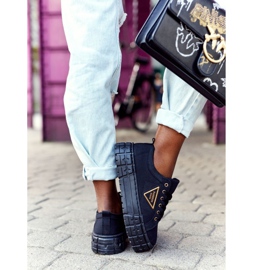 Sneakers für Damen auf der schwarzen Big City Life-Plattform 1