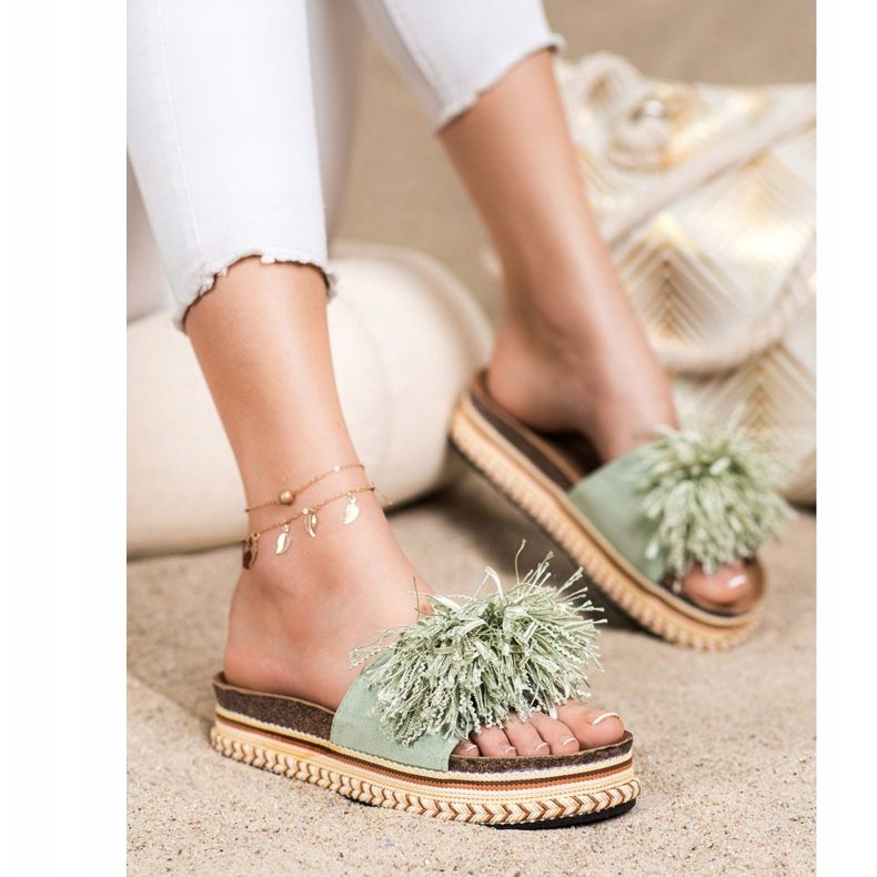 SHELOVET Modische Hausschuhe mit Fransen grün 1