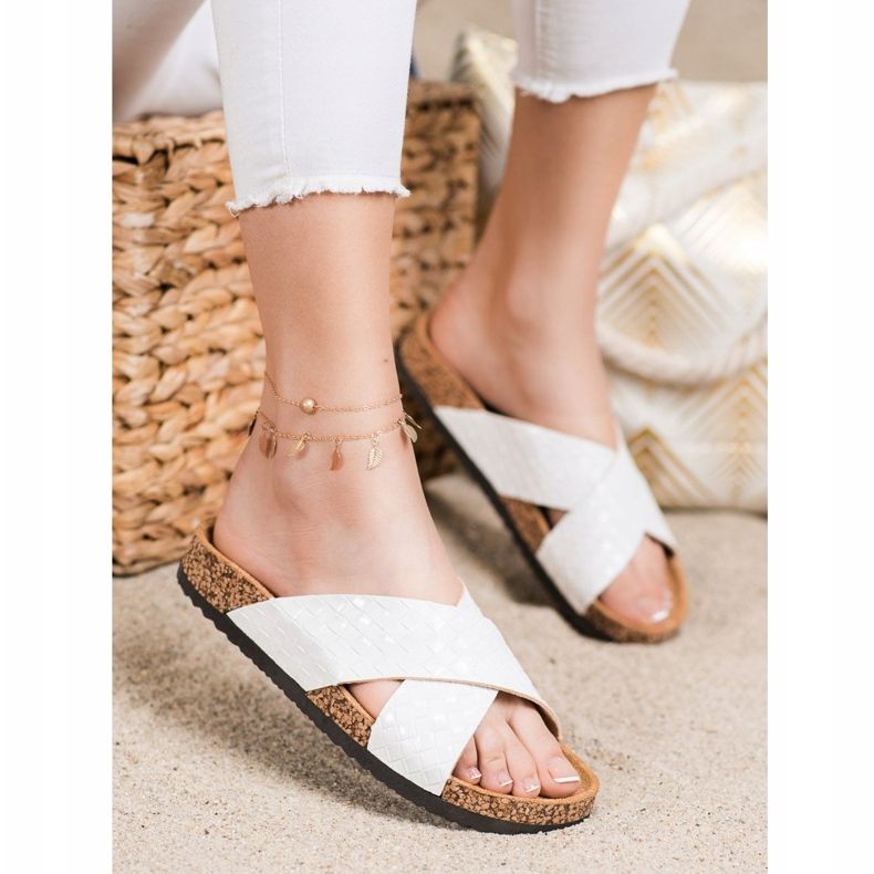 Bona Bequeme Hausschuhe aus Öko-Leder weiß 1