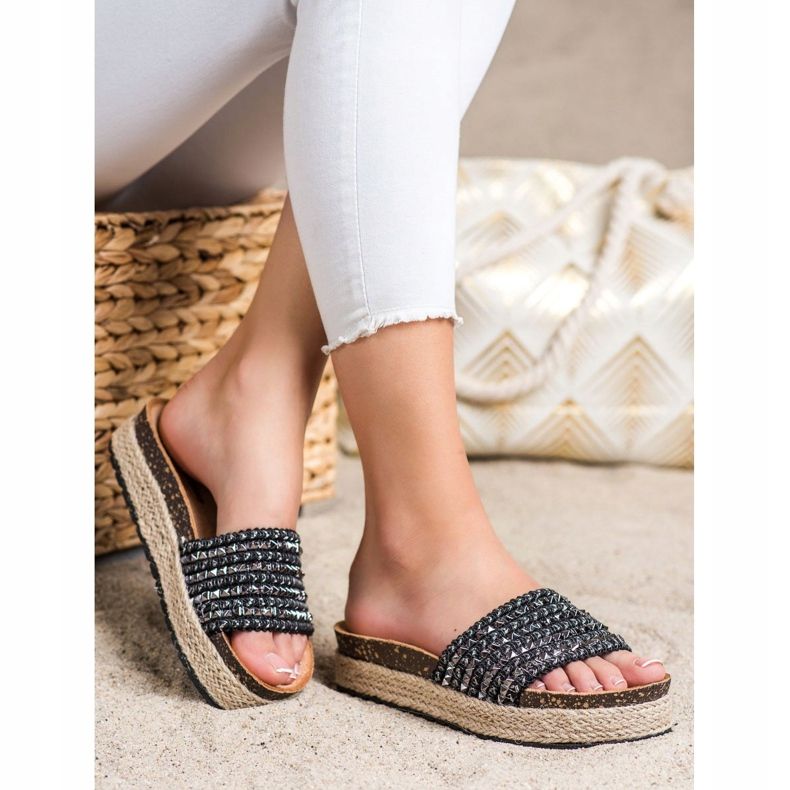 Groto Gogo Schwarze Hausschuhe mit Nieten 1