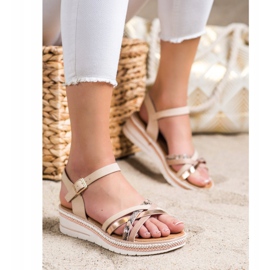 Groto Gogo Modische Sandalen auf niedrigem Keil beige rosa 1