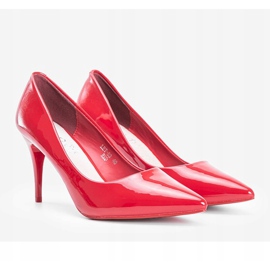 Rote Pumps auf einem High Heel Bowi Bowi 1