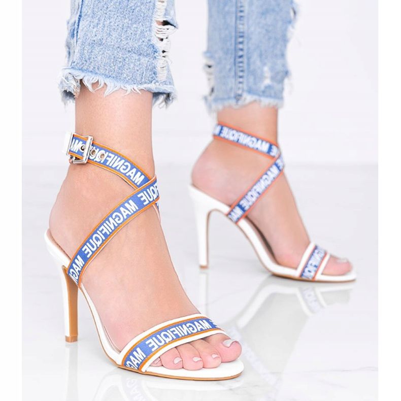 Venusi weiße Sandalen mit Stilettoabsatz 1