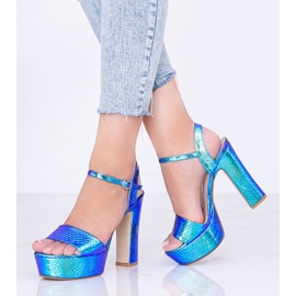 Blaue holografische Sandalen auf einem Diane-Pfosten 1