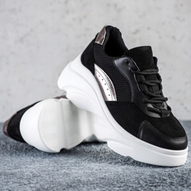 Seastar Schwarze Turnschuhe auf der Plattform 1