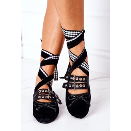 Gebundene Lu Boo Schwarze Ballerinas aus Velours 1