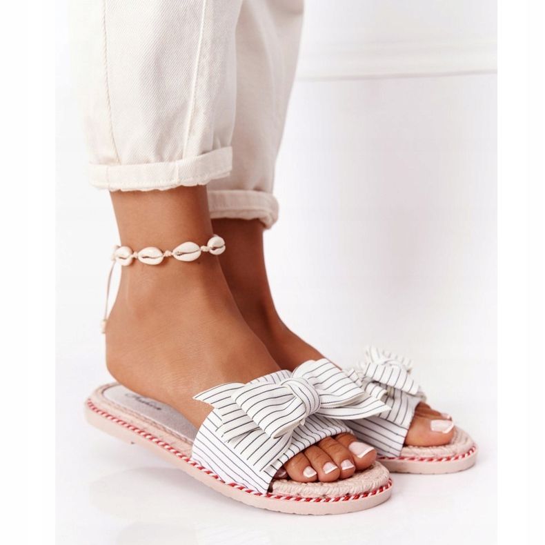 PS1 Hausschuhe aus Gummi mit weißer Gabriell-Schleife 2