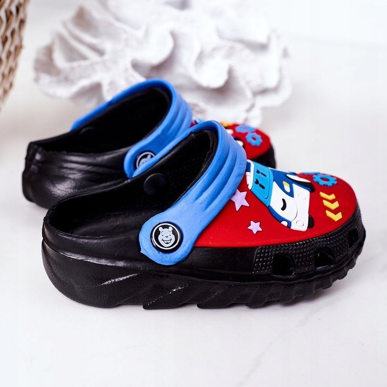 Kinder Hausschuhe aus Schaumstoff Crocs Schwarz Blau Oscar rot 1