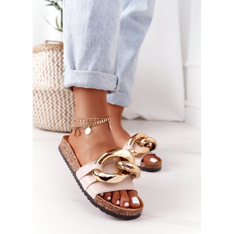 Beige Flip-Flops mit Kette Beige Last Dance 1