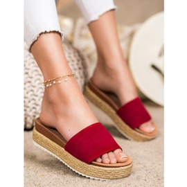 SHELOVET Klassische Hausschuhe auf der Plattform rot 1