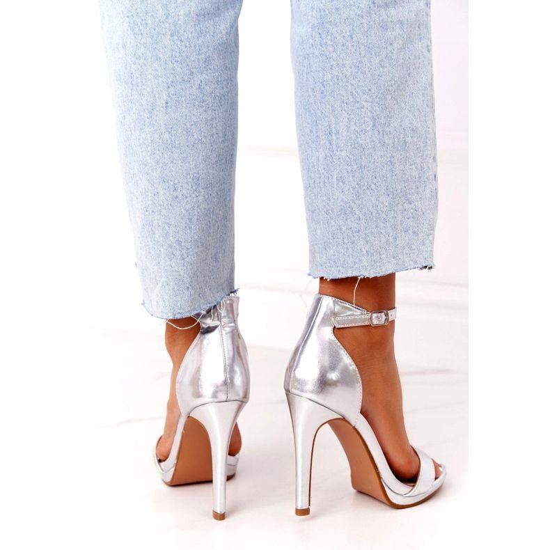 PG1 Elegante Sandalen auf einem silbernen Glamour-Absatz silber- 3