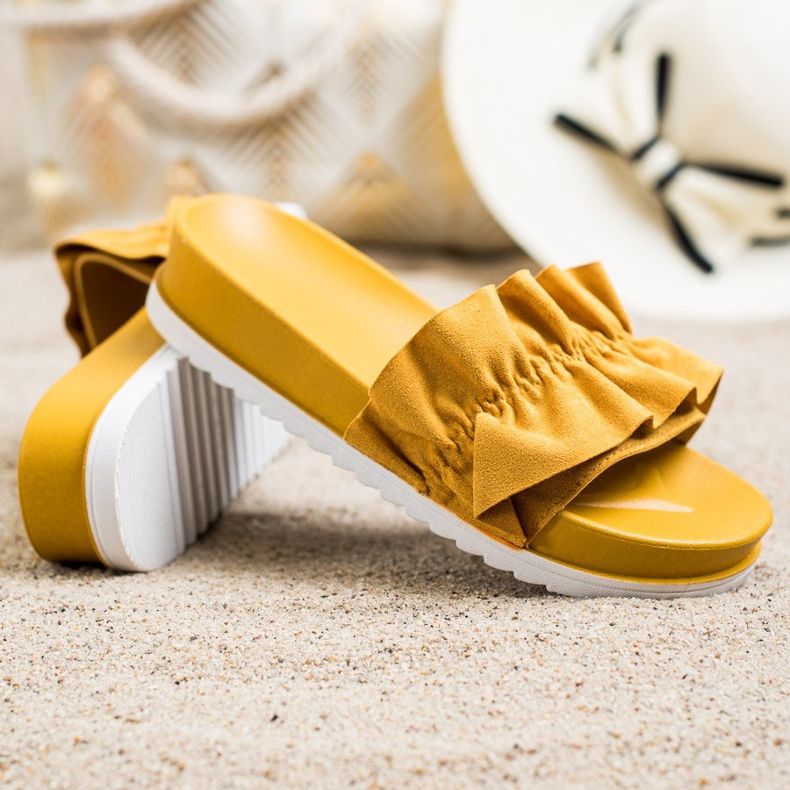 SHELOVET Senfpantoffeln auf der Plattform gelb 1