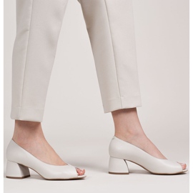 Marco Shoes 1576P beige Lederpumps mit stabilem Absatz 1