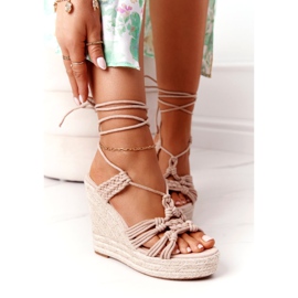 SEA Gebundene Keilsandalen mit geflochtenem Nude Run The World beige 2