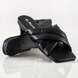 Mannika Bequeme Hausschuhe aus Öko-Leder schwarz 1