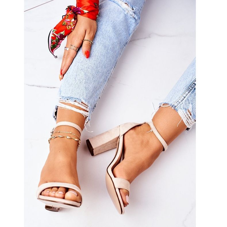 PS1 Wildledersandalen auf einer Bar Beige Florence 2