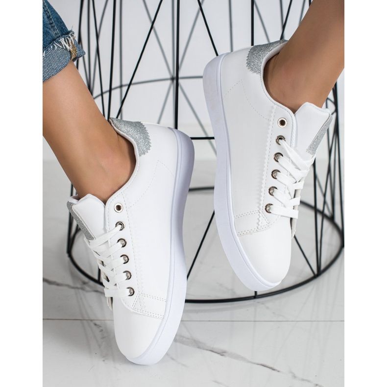 SHELOVET Lässige Sportschuhe weiß 2