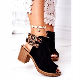 Wildledersandalen On A Bar Lu Boo Schwarzer Leopard braun 2