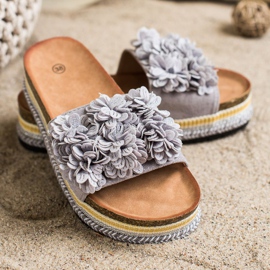 SHELOVET Hausschuhe auf der Plattform mit Ornament grau 1