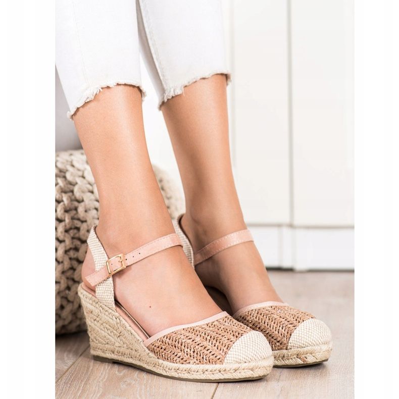 Sweet Shoes Durchbrochene Espadrilles auf dem Keil beige braun rosa 1