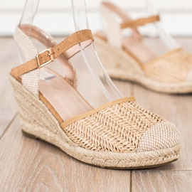 Sweet Shoes Durchbrochene Espadrilles auf dem Keil beige braun 1