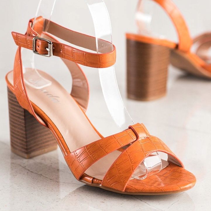 Renda Stilvolle Sandalen an einer Bar orange 1