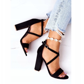 PS1 Wildledersandalen auf einer Bar Schwarzer Tanz mit mir 1