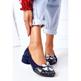 Wildleder Pumps Maciejka 04835-17 Marineblau mit Blumen 2