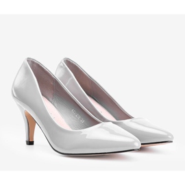 Graue Pumps auf einem Faith-Stilettoabsatz 1