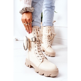 PS1 Warme Arbeiter mit nierenbeigem Look mich an 2