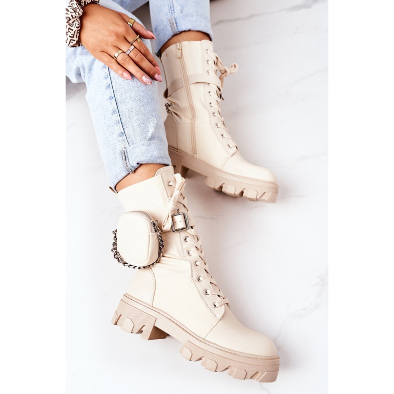 PS1 Warme Arbeiter mit nierenbeigem Look mich an 1