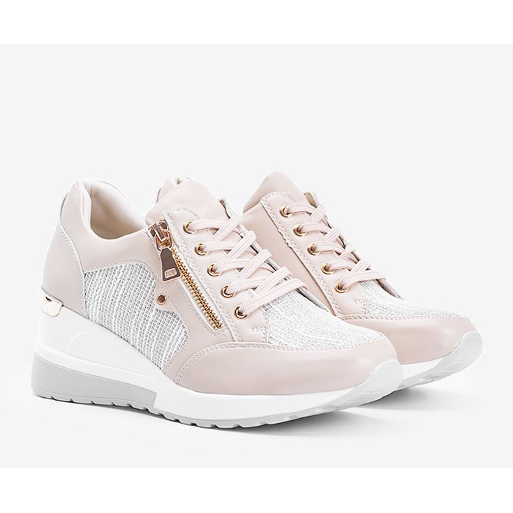 Beige glänzende Sneakers auf dem Keilabsatz The Moment 1