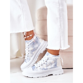 FJ1 Hohe Sneakers auf großer blauer Sohle mit Batik-Trissy-Effekt weiß 2