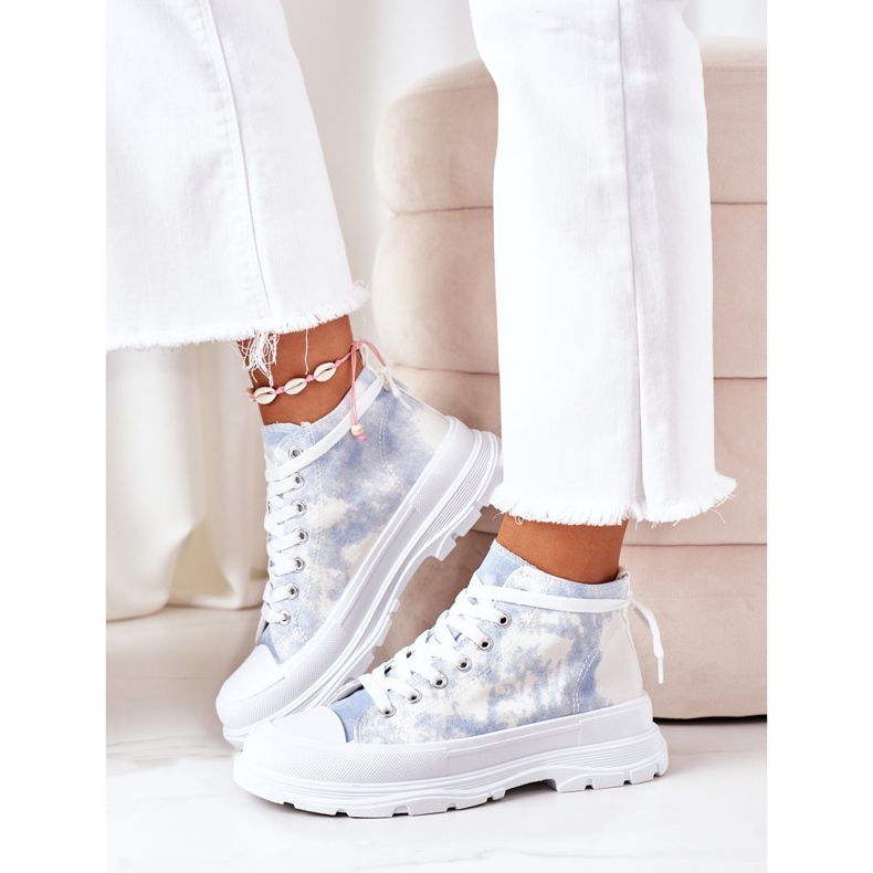 FJ1 Hohe Sneakers auf großer blauer Sohle mit Batik-Trissy-Effekt weiß 2