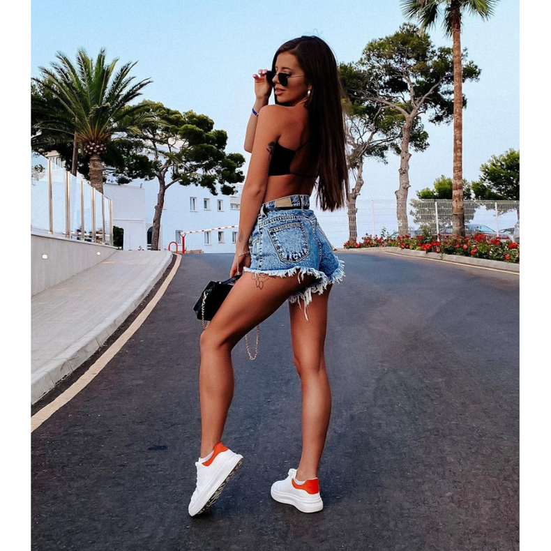 SHELOVET Weiße Turnschuhe auf der Plattform 1