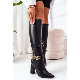 Warme Stiefel an einer Bar mit einer Kette Black Franti schwarz 2