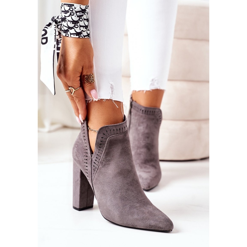 Warme Stiefel auf einem Post Grey Sally grau 2