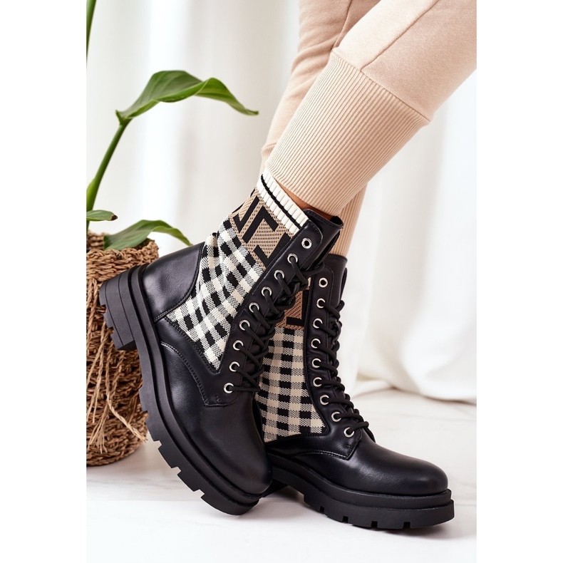 Arbeiter aus elastischem schwarzem Stoff Liebesgeschichte braun 2