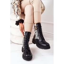 Arbeiter aus elastischem schwarzem Stoff Liebesgeschichte braun 1