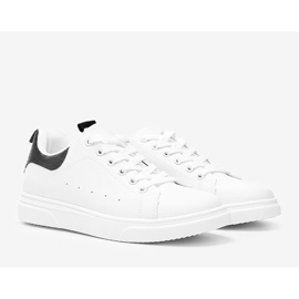 BM Schwarz-weiße Sneaker auf einer dicken Influ-Sohle 2