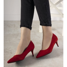 Rote Pumps auf niedrigem Absatz von Ferri 1