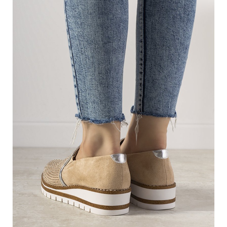 Silberne Slipper mit GF-FD9-Stollen beige 1