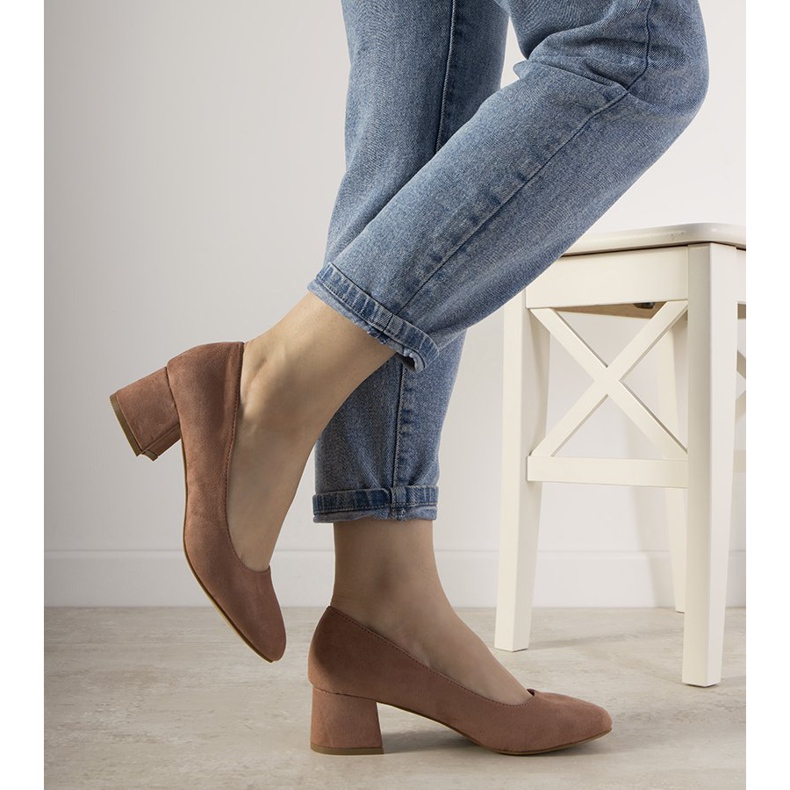 Rosa Pumps auf dem Always Post 1