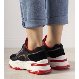 Schwarze Sneaker mit holographischen Freedom-Einsätzen 1