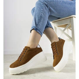 Braune Sport-Sneaker mit hoher Rapter-Sohle 1