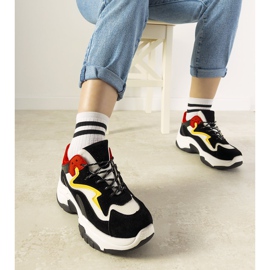 PA1 Schwarze Sneaker auf hoher Monica-Sohle 1